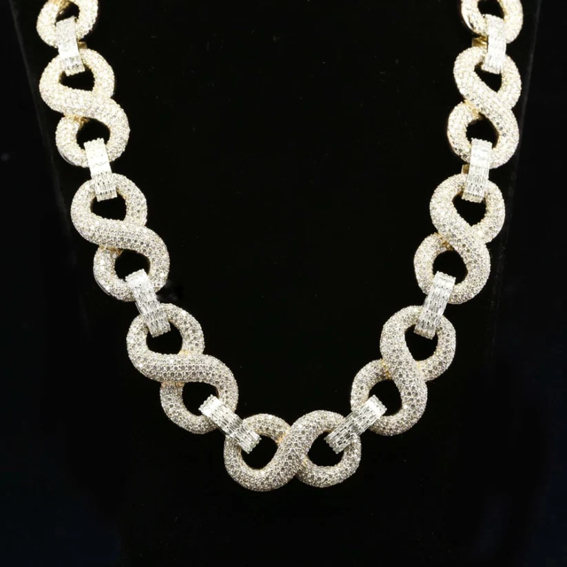 front view of the Gold and diamond infinity link chain necklace 
