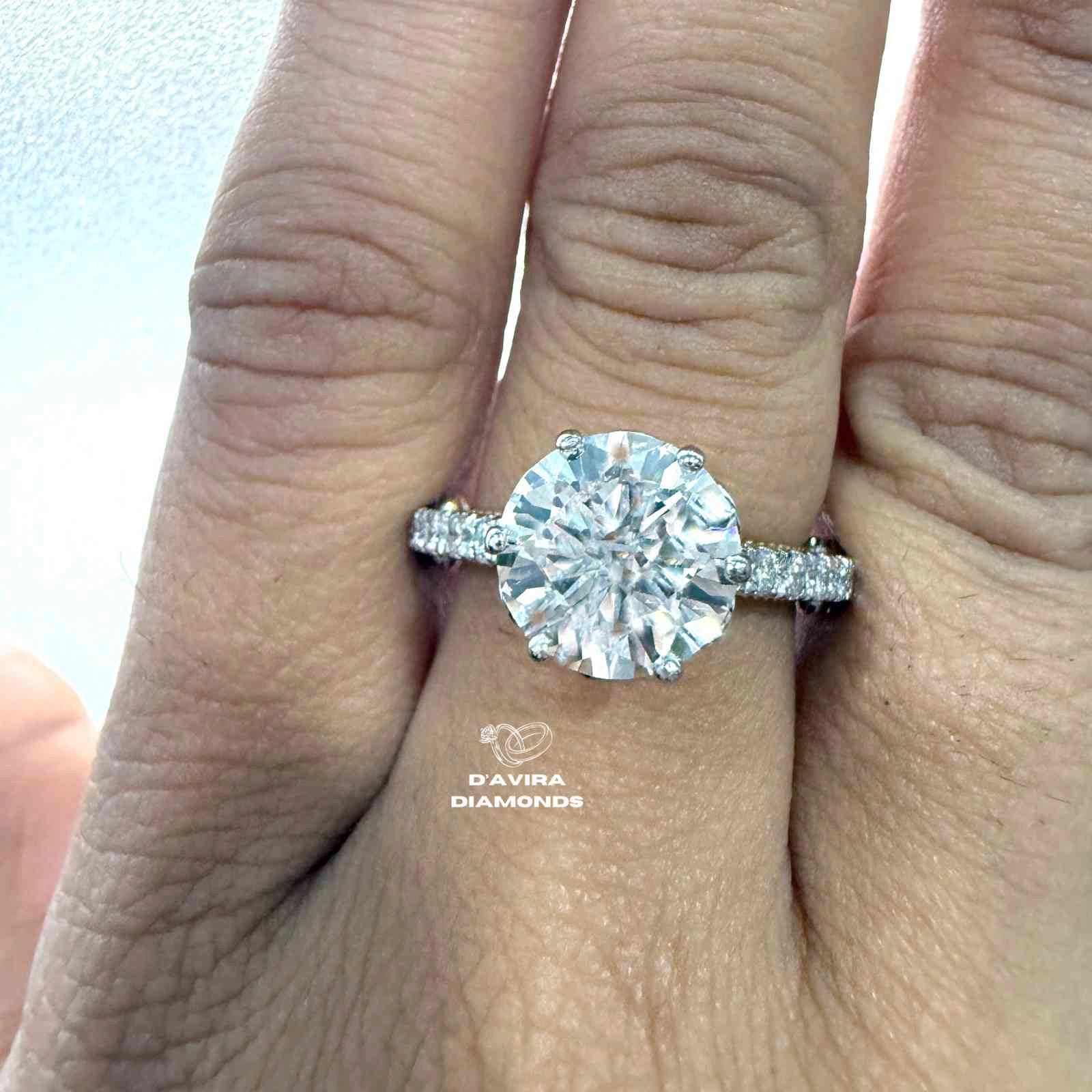 Round Cut Diamond Vintage Style Engagement Ring