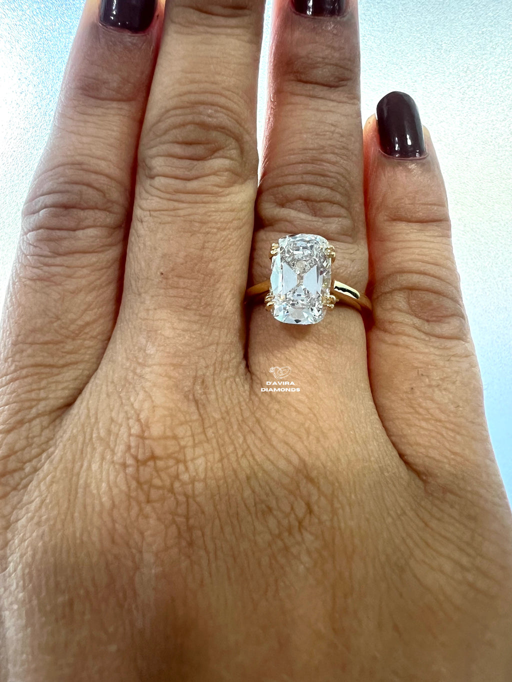 front view of the cushion cut lab grown diamond ting