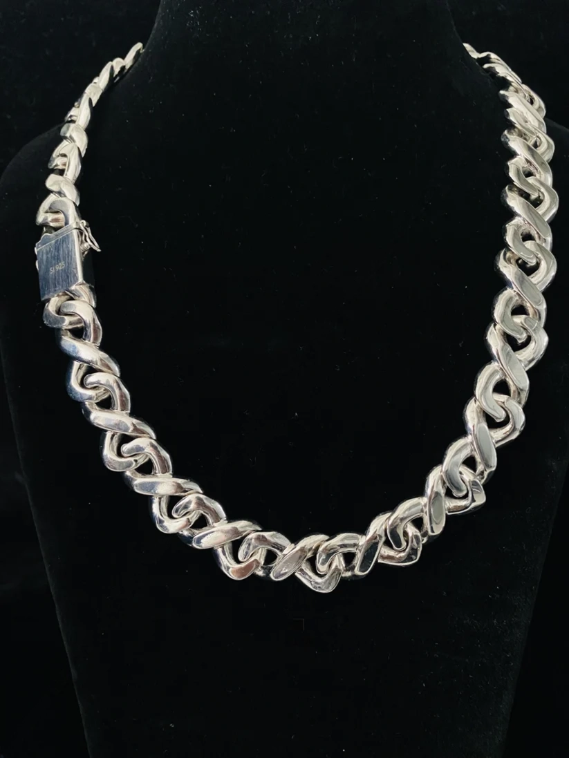 High-polish silver interlocking X link statement necklace
