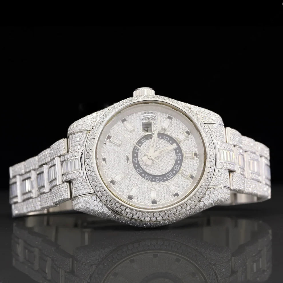 Elegant Custom Moissanite Fully Studded Iced Out VVS Watch