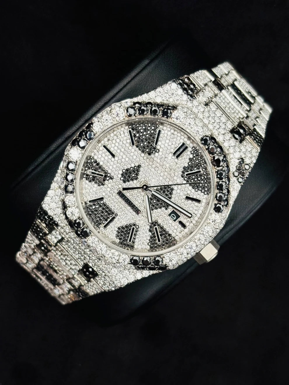 Fully Zebra Pattern Black And White Down Moissanite Watch