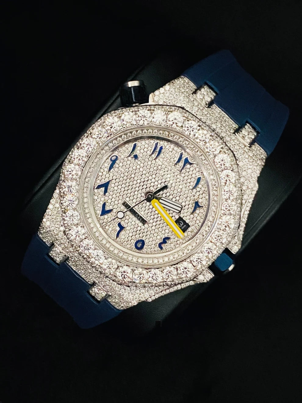 Fully White Face Dial Iced Out Big Bezel Moissanite Watch