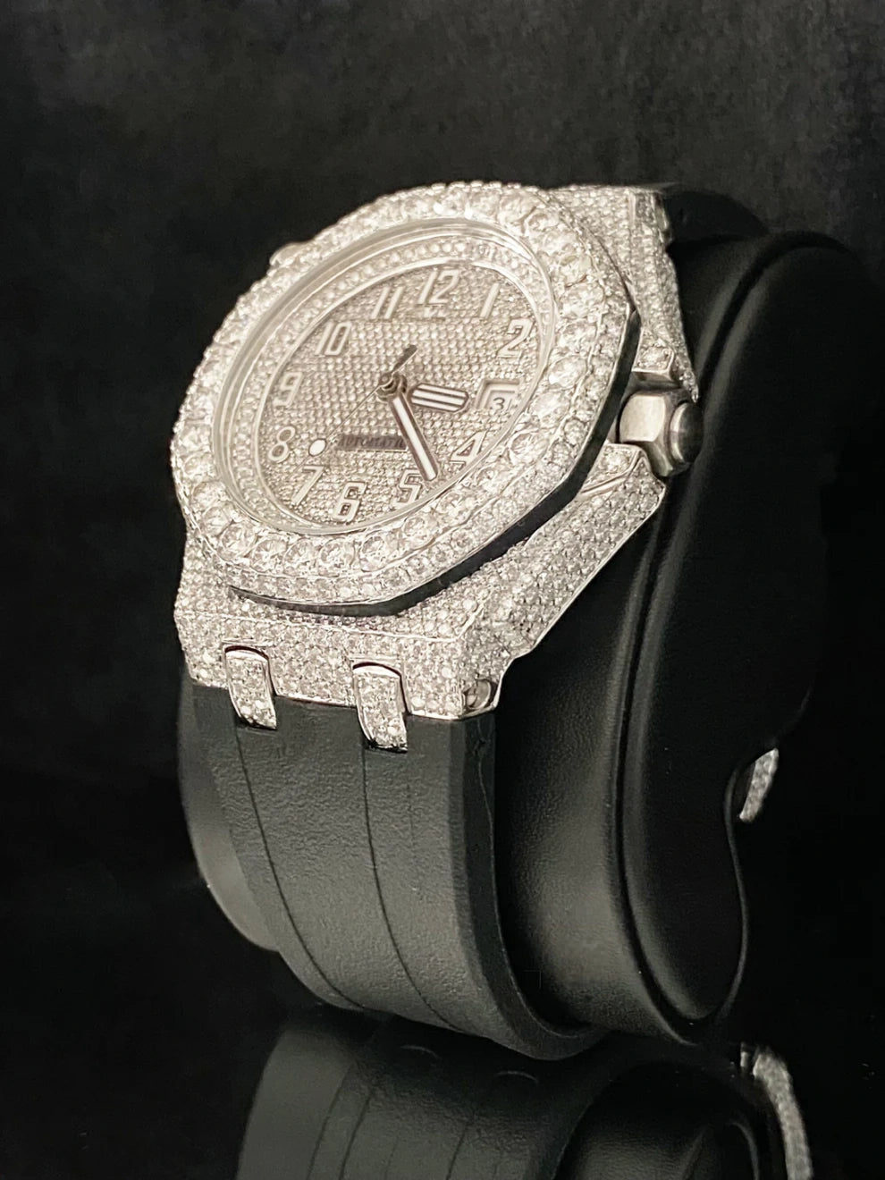 Fully Bezel Dial Black Silicon Belt Moissanite Watch