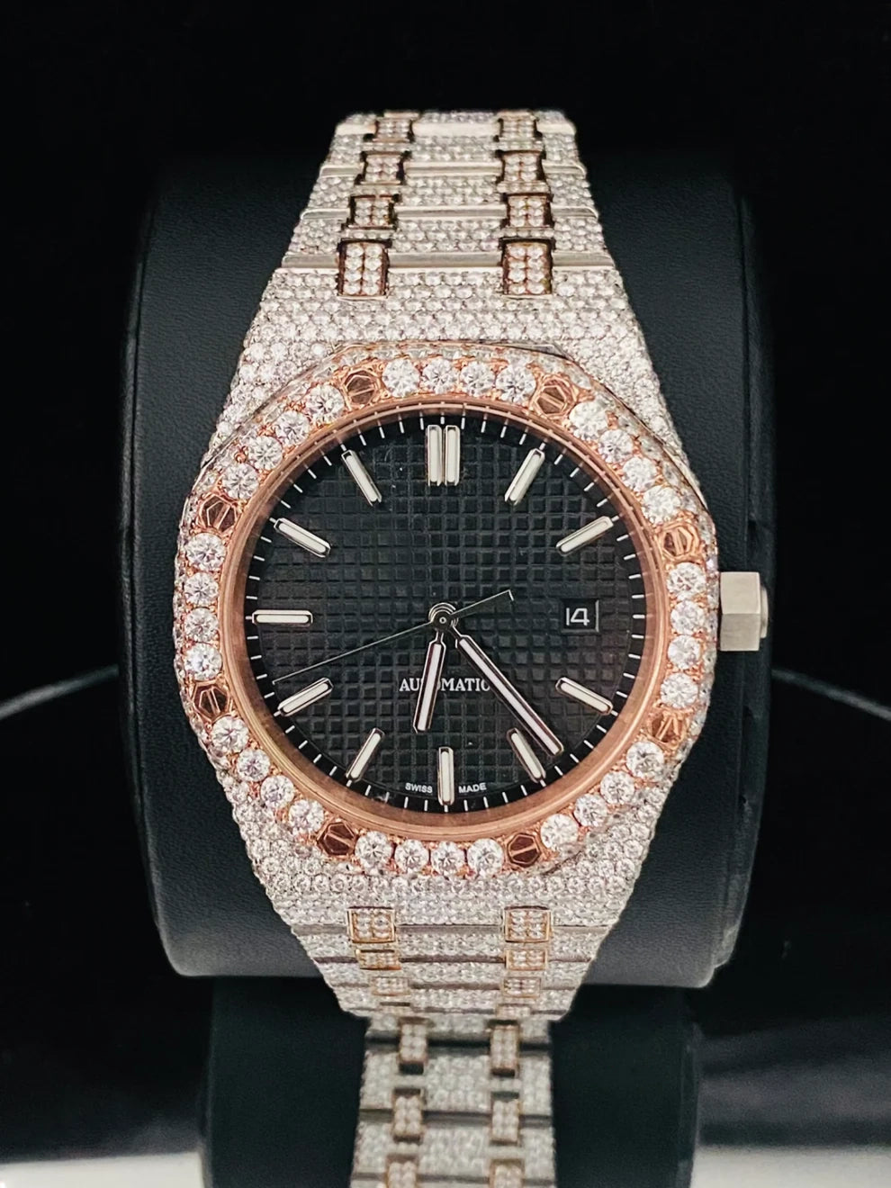 Two Tone Tapisserie Pattern Black Dial Moissanite Watch
