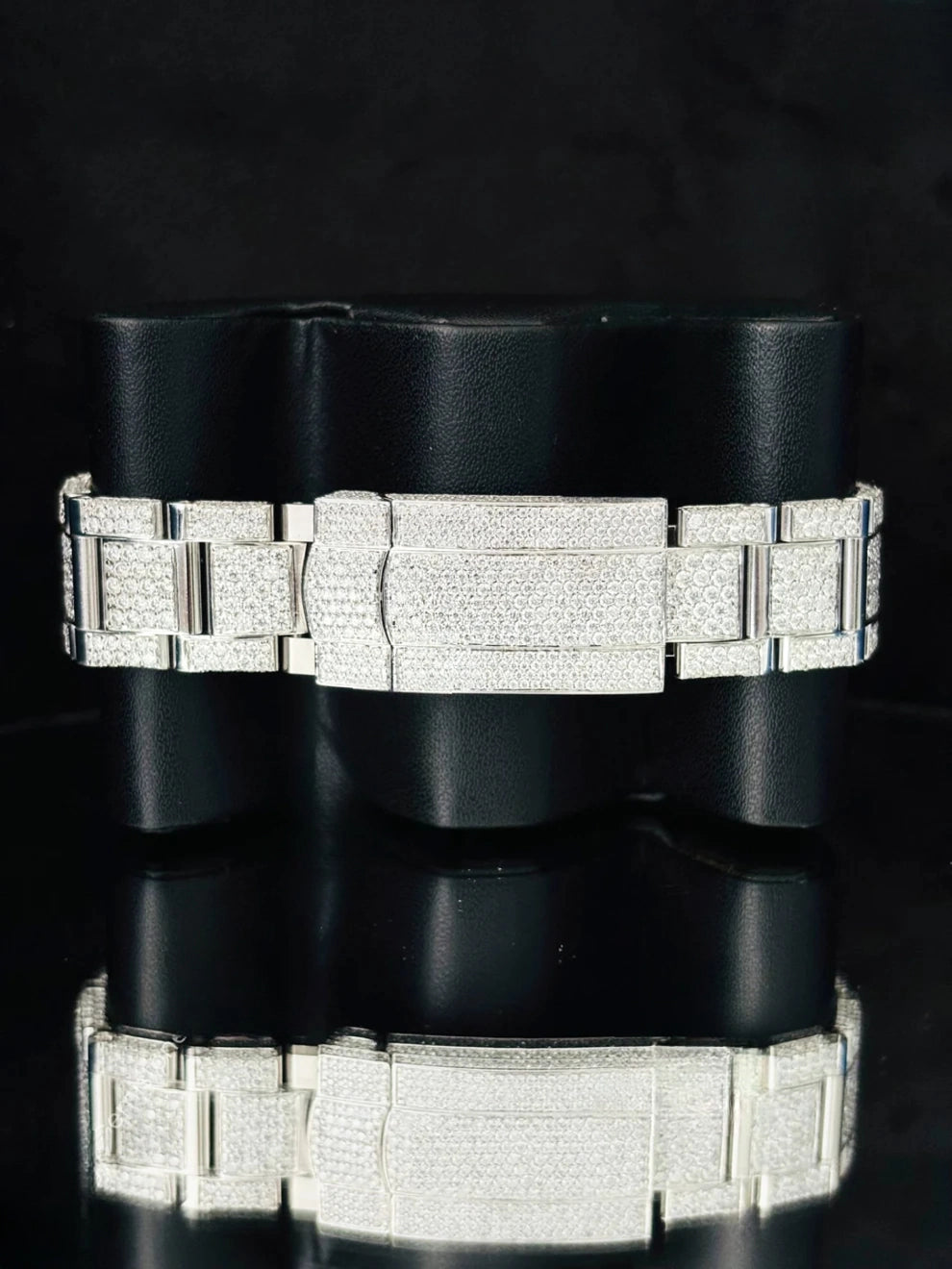 41MM Big Bezel White Bar Black Dial Moissanite Watch