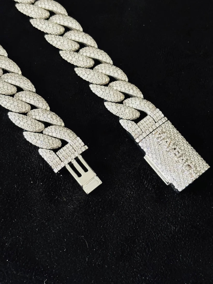 Silver Cuban link chain bracelet with a secure box clasp closure