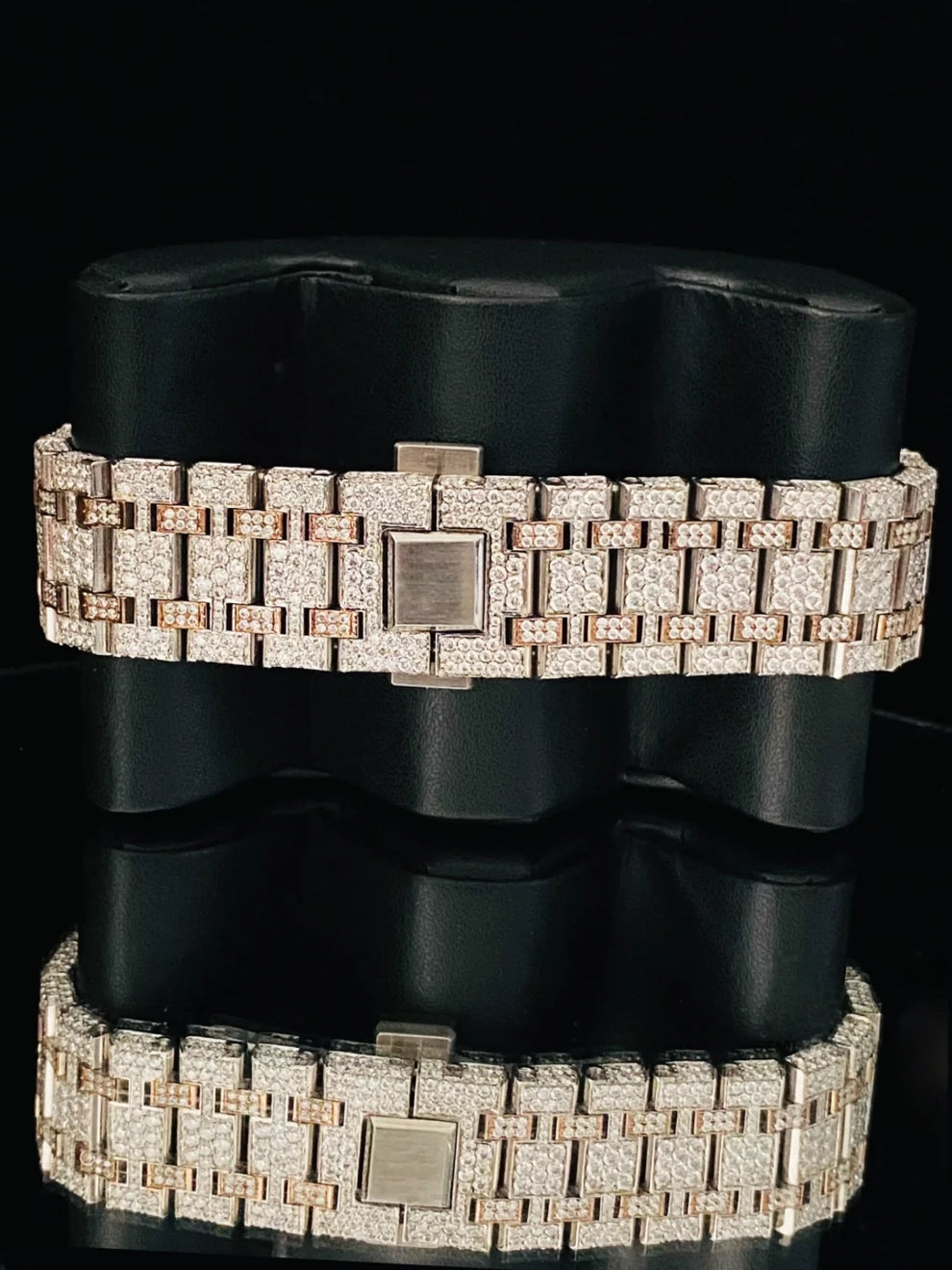 Two Tone Tapisserie Pattern Black Dial Moissanite Watch
