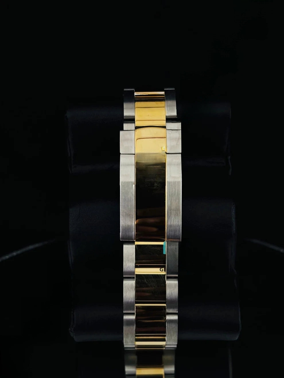 Unisex Two Tone Bezel Dial Wimbledon Moissanite Watch