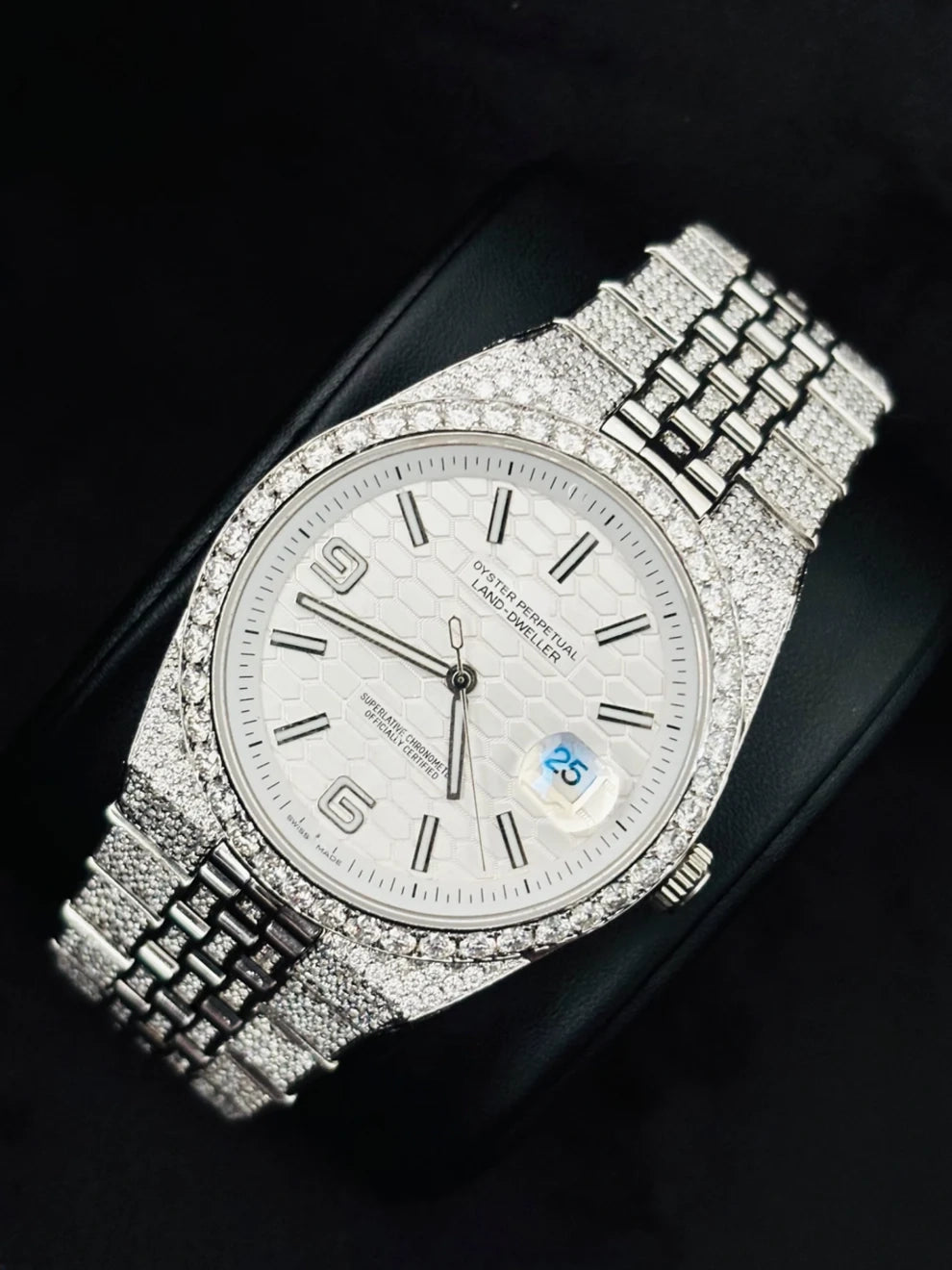 41MM Jubelie Belt White Dial Moissanite Watch