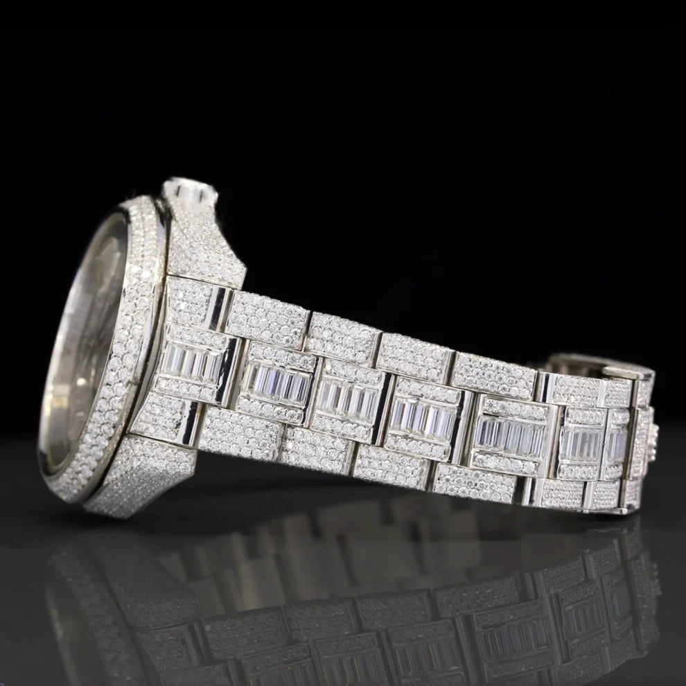 Elegant Custom Moissanite Fully Studded Iced Out VVS Watch