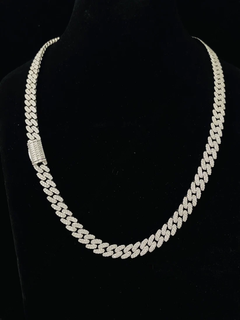 front view of the Silver Miami Cuban link chain necklace paved with diamonds