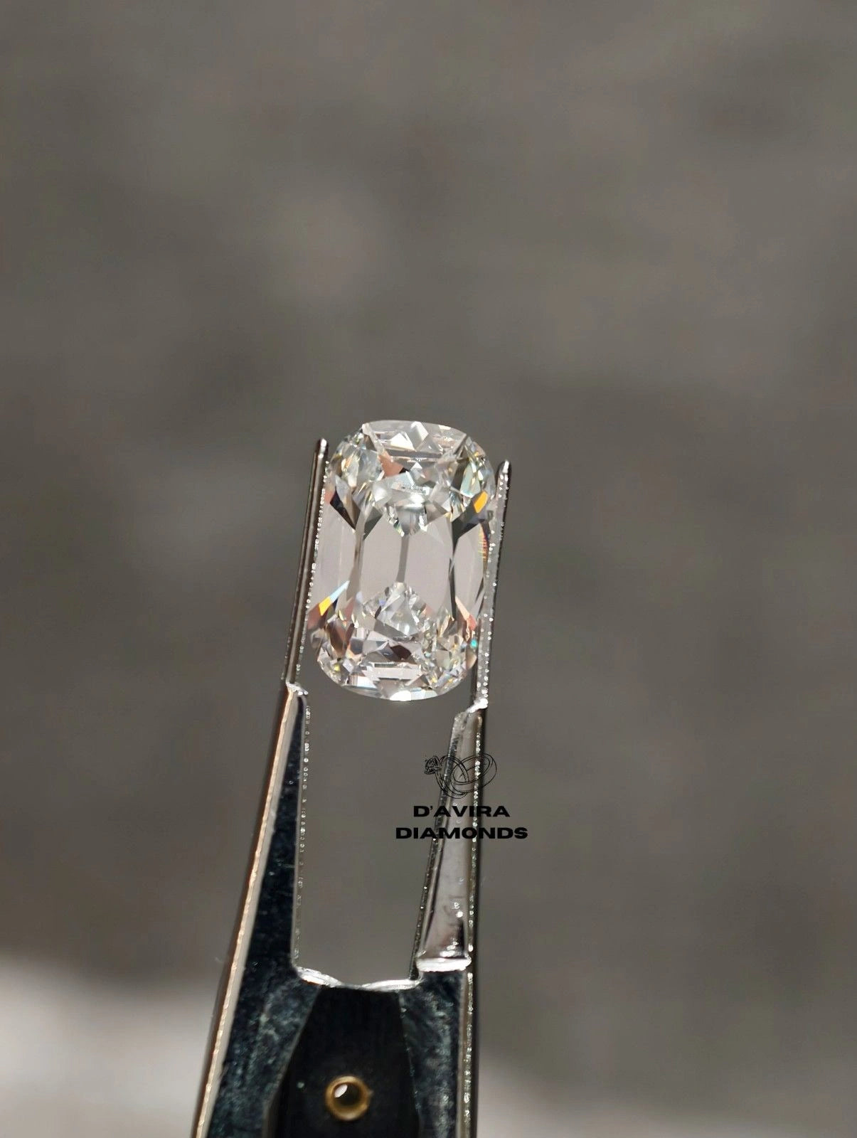 5 CT Old Mine Cushion Cut IGI Certified CVD Diamond