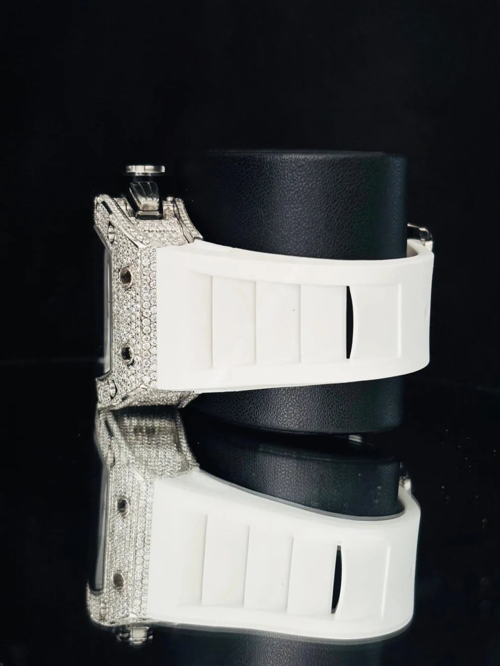 41MM White Rubber Strap Skeleton Moissanite Watch