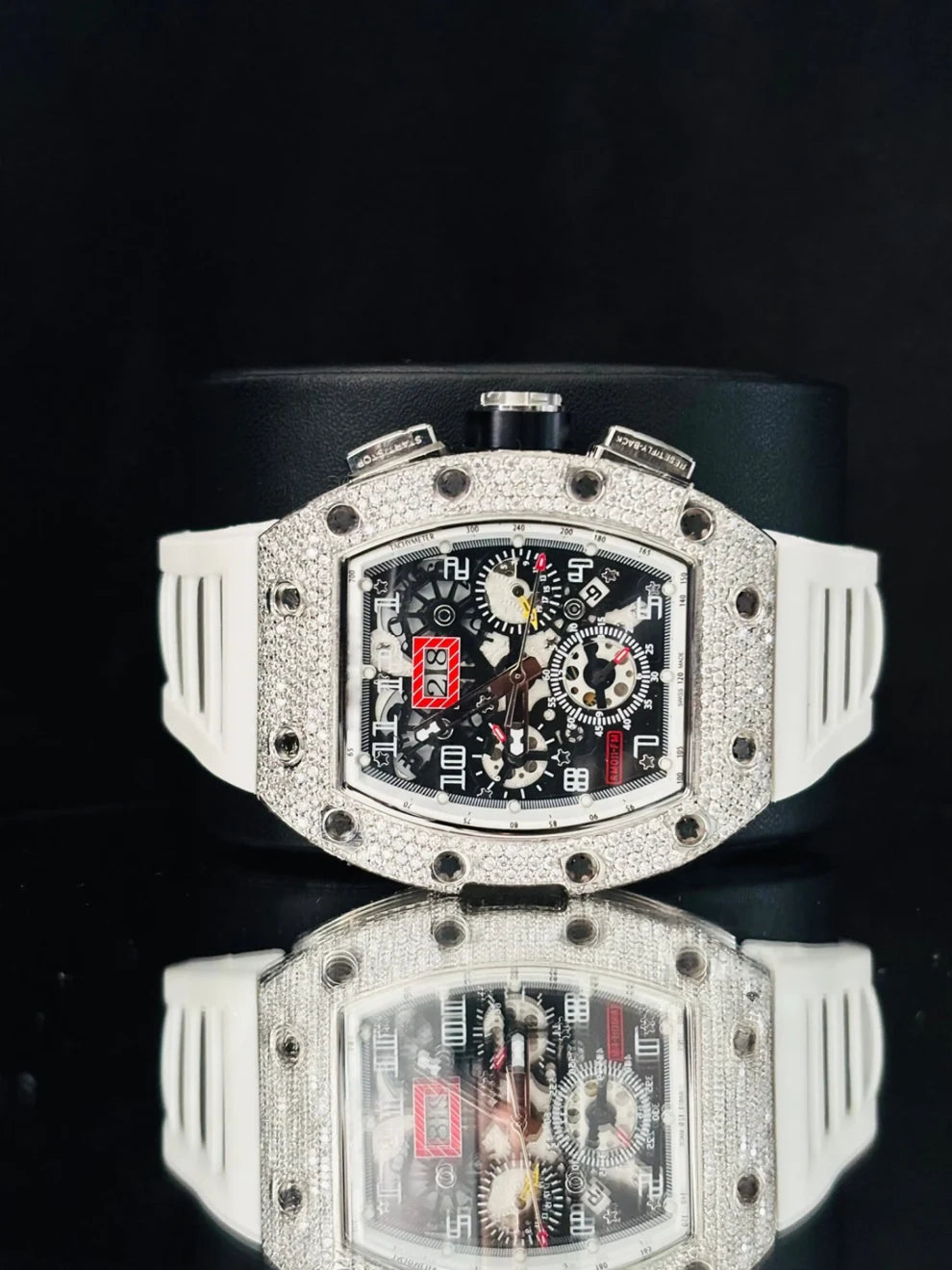 41MM White Rubber Strap Skeleton Moissanite Watch