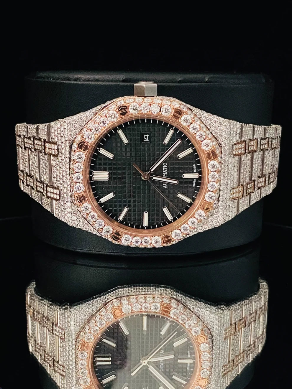 Two Tone Tapisserie Pattern Black Dial Moissanite Watch