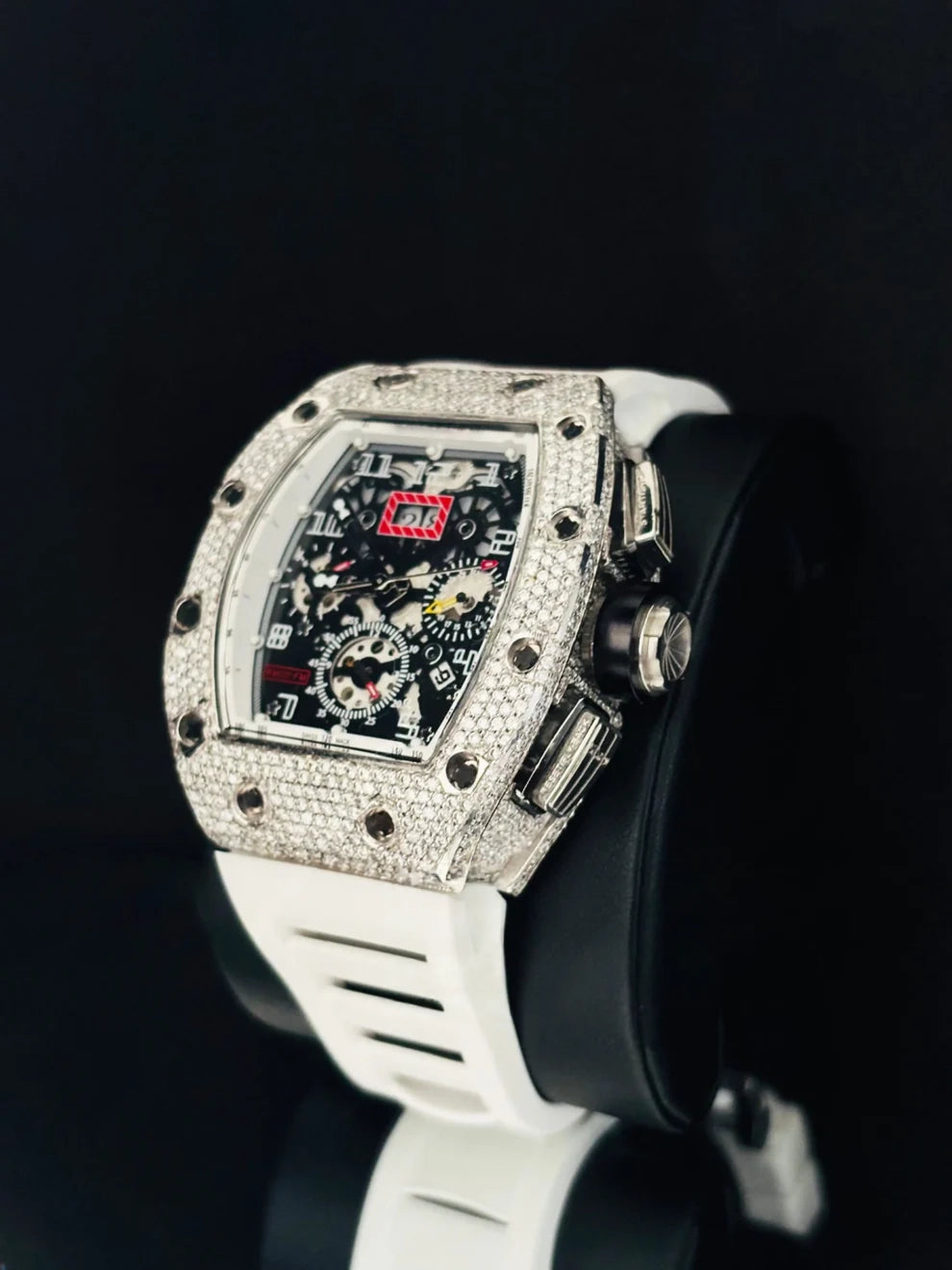 41MM White Rubber Strap Skeleton Moissanite Watch