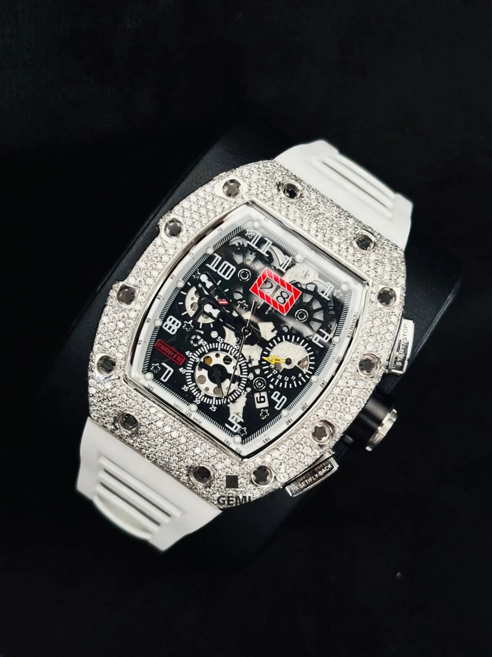 41MM White Rubber Strap Skeleton Moissanite Watch