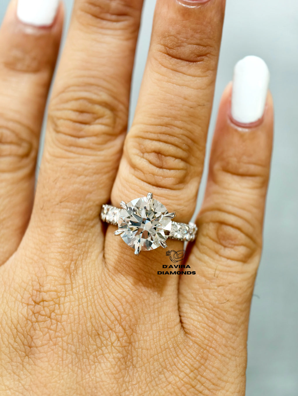 close up front view of the round cut daily wear vintage wedding ring