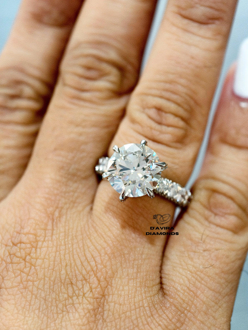 front view of the round cut lab diamond ring 