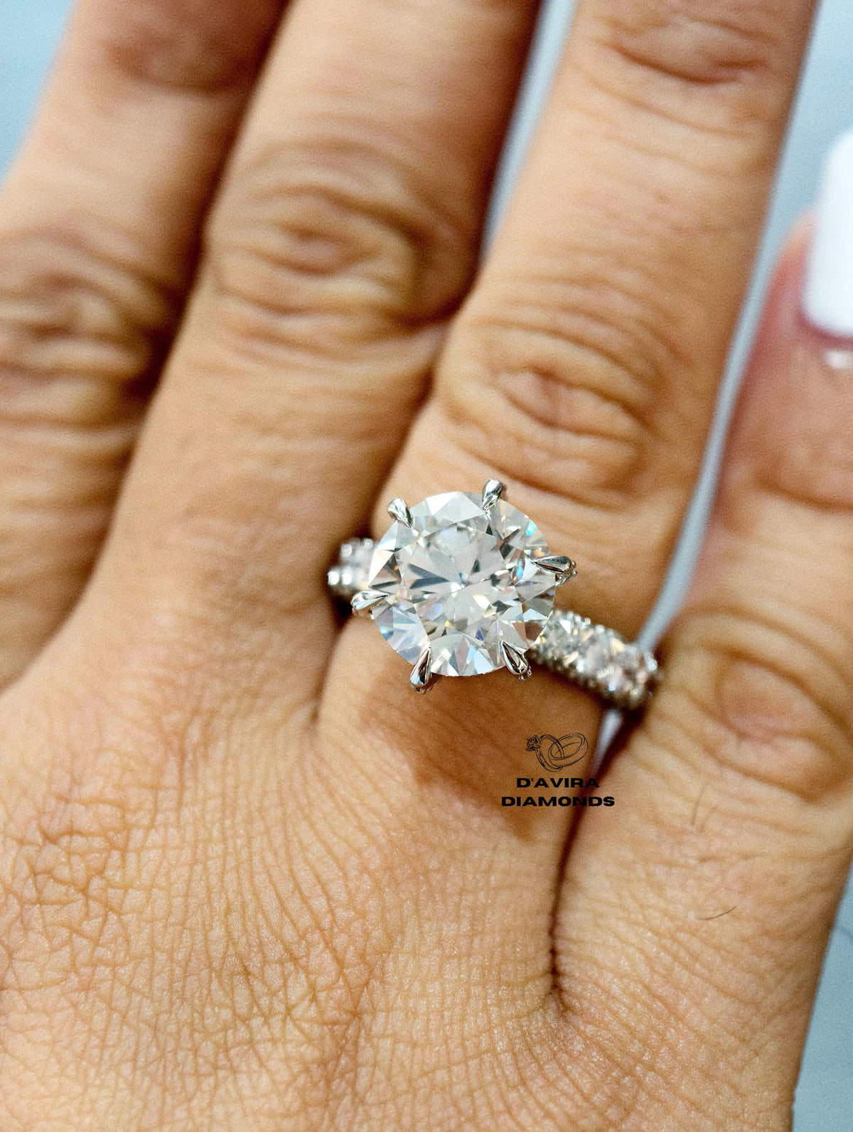 front view of the round cut lab diamond ring 