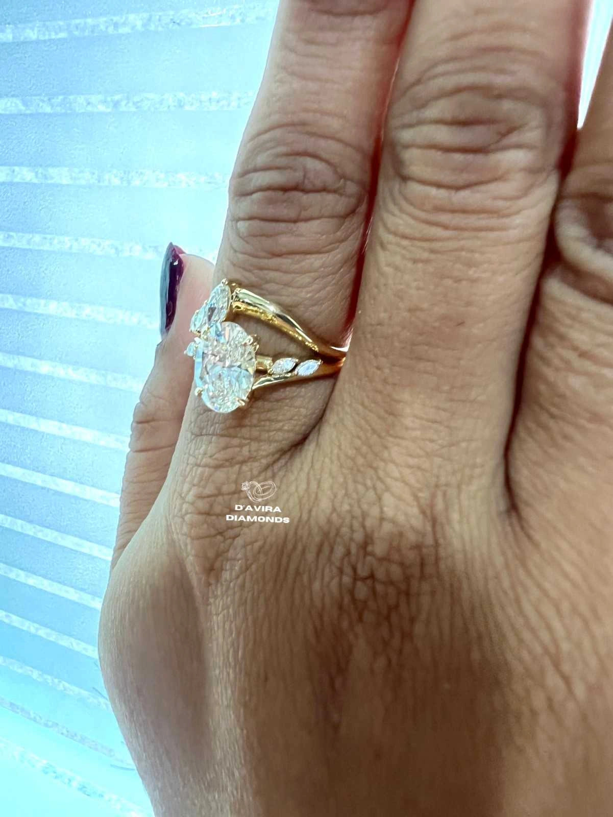 Oval Cut Nature Inspired Bridal Diamond Ring Set