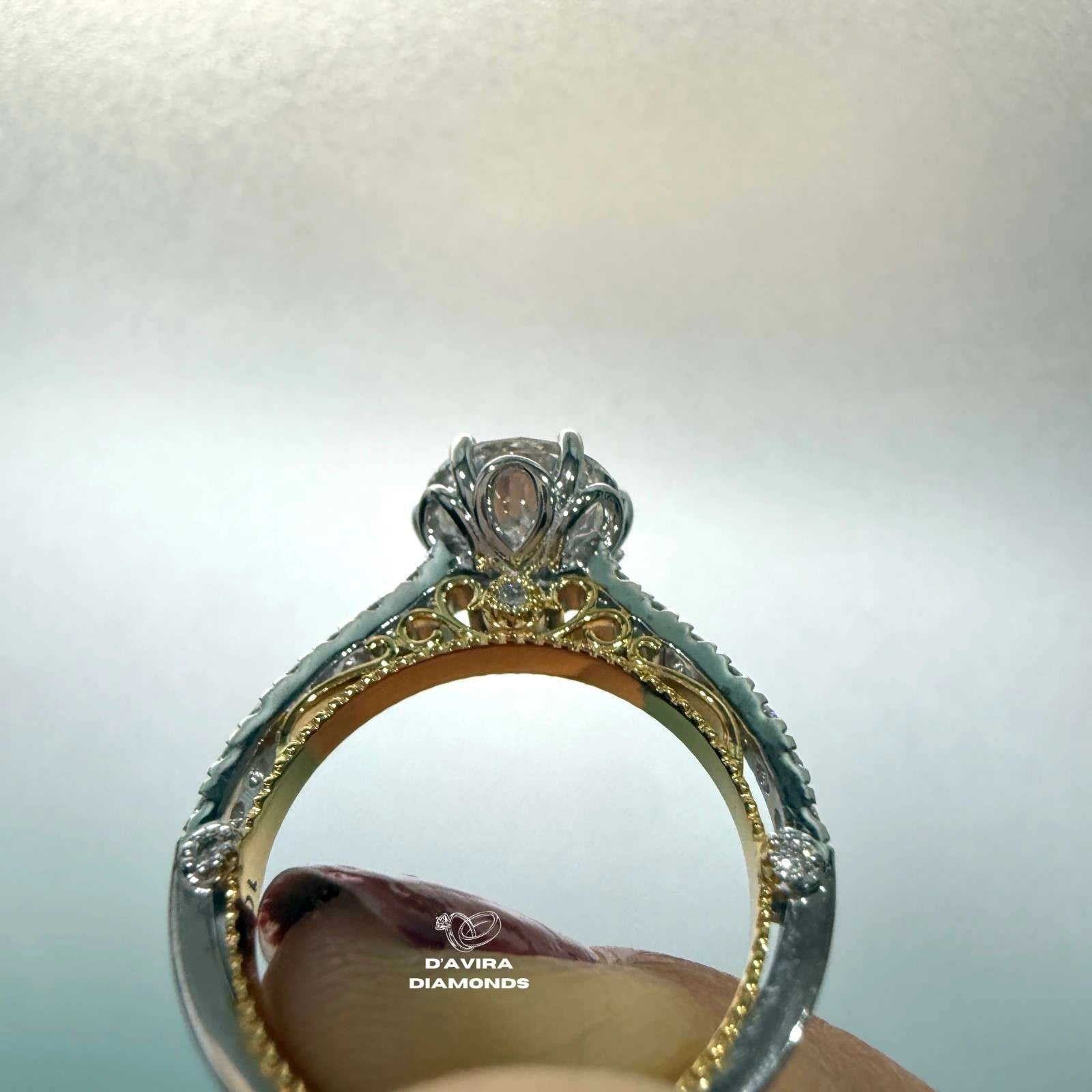 Round Cut Diamond Vintage Style Engagement Ring
