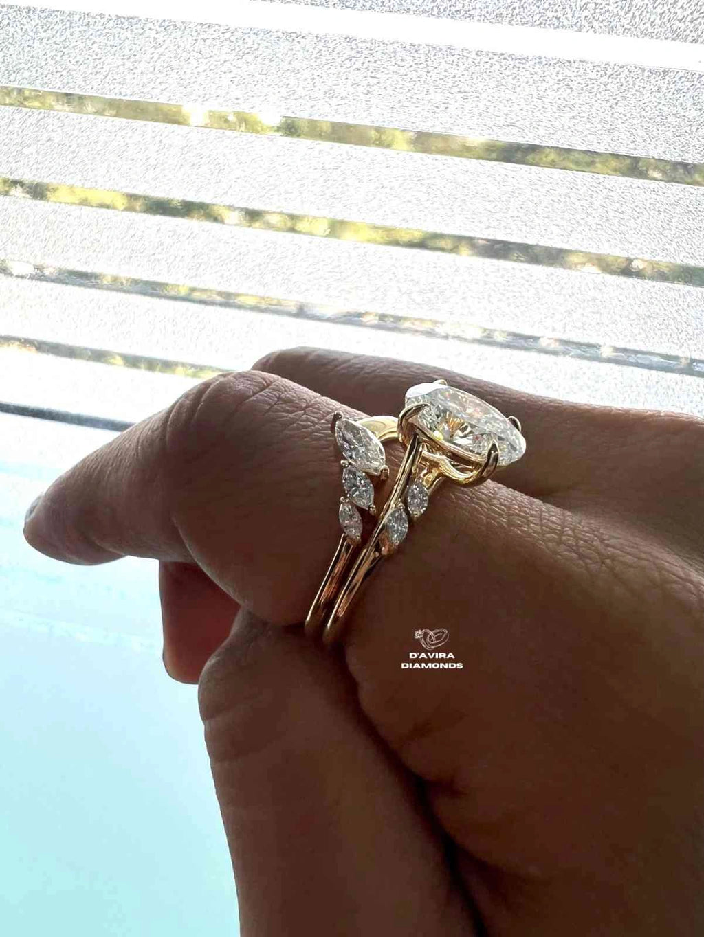 Oval Cut Nature Inspired Bridal Diamond Ring Set